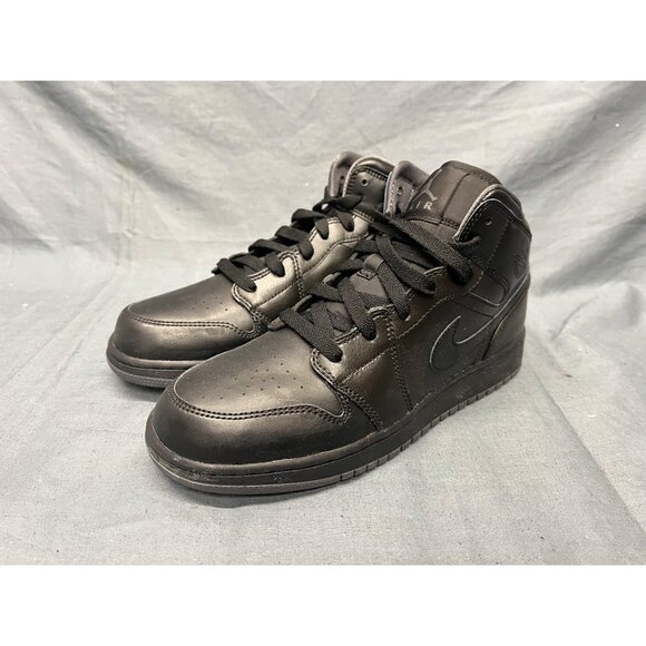 Nike Boys Jordan 1 Retro Mid (GS) Black Dark Grey Outsole Size 6.5 NEW NO BOX! - Picture 4 of 11